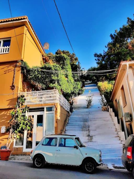 στούντιο 40 *